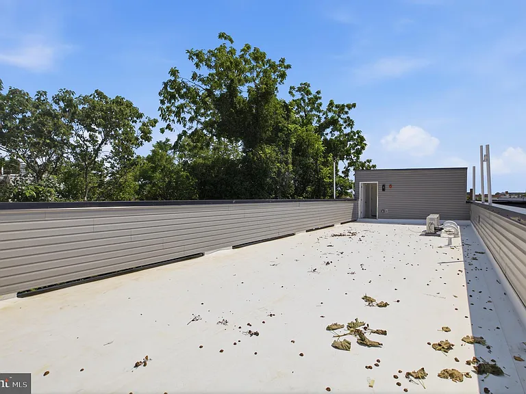 613 N Brooklyn St #10 — Photo 16