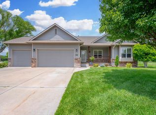 900 E Stone Path St, Derby, KS 67037