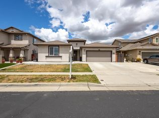 9581 Ballinger Dr, Sacramento, CA