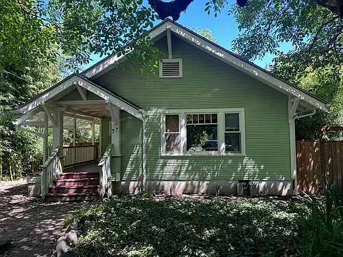 77 Merry Ln Photo 1