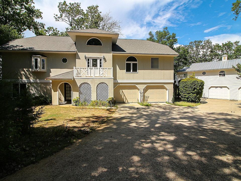 1st image of 800 Elizabeth Drive