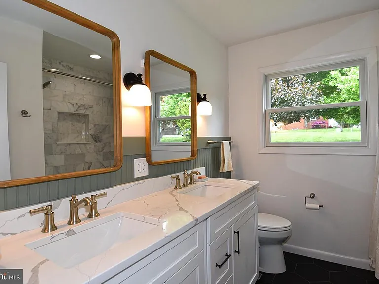 2 Cinnamon Fern Rd — Photo 25