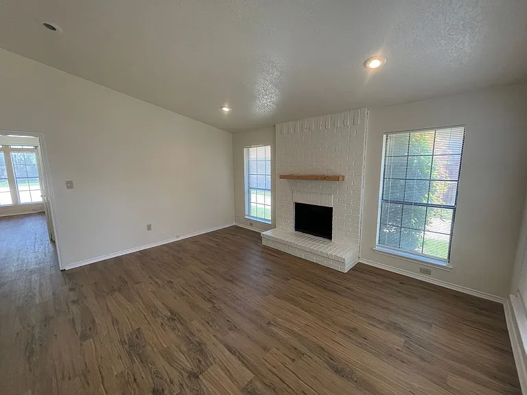 MTHLY - 3149 Tudor — Photo 4