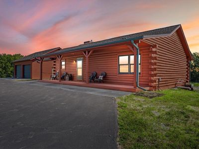 3825 West 6 1/2 Mile ROAD, Caledonia, WI, 53108