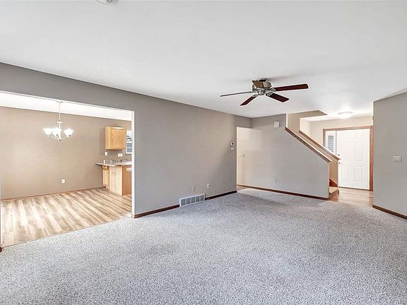 Living room/kitchen view