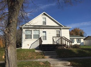 560 5th St NW, Valley City, ND 58072
