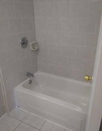 5th image of 836 E 224th St