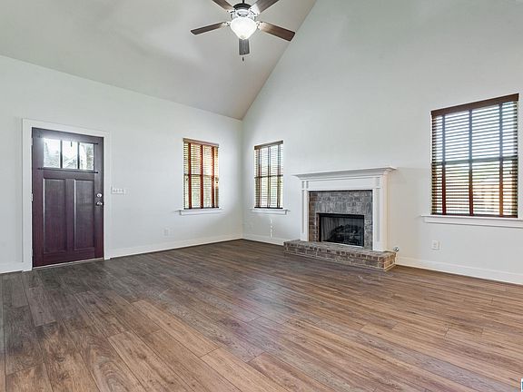 5th image of 1044 Crawford Ct