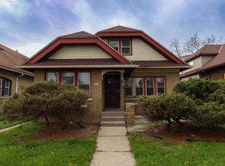 4127 N 16th St, Milwaukee, WI 53209