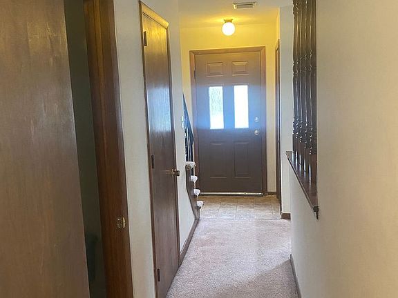 5th image of 85 Irene Ave