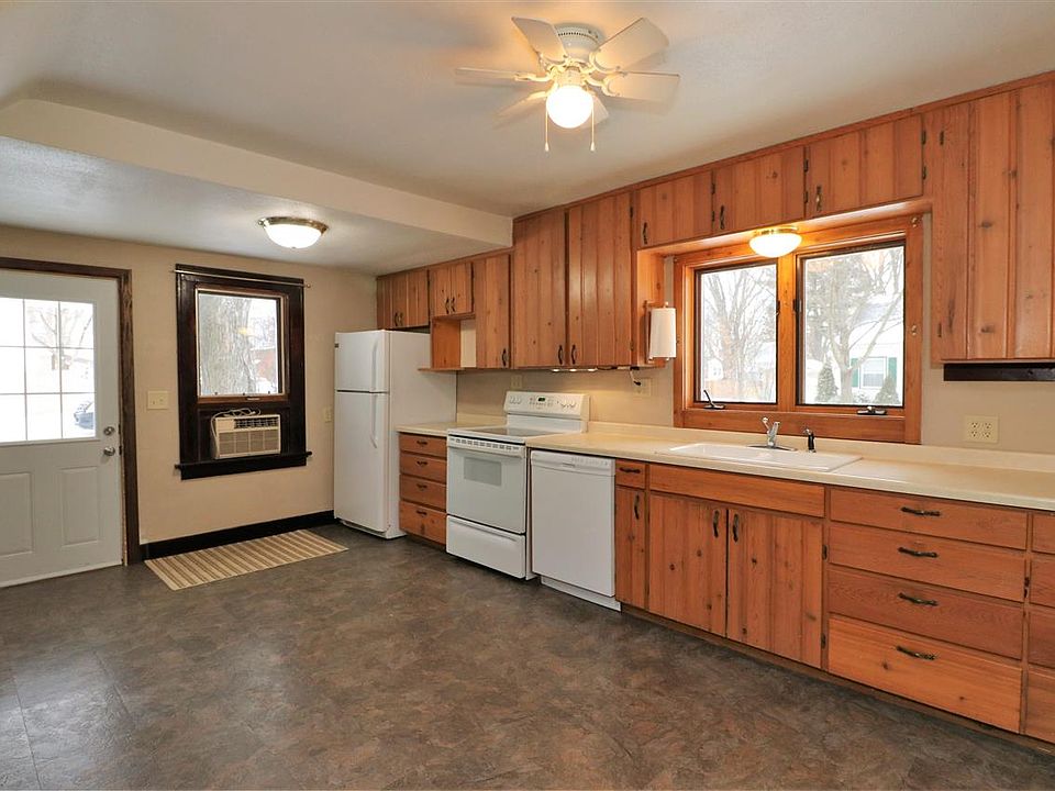 1st image of 1139 S 14th Ave