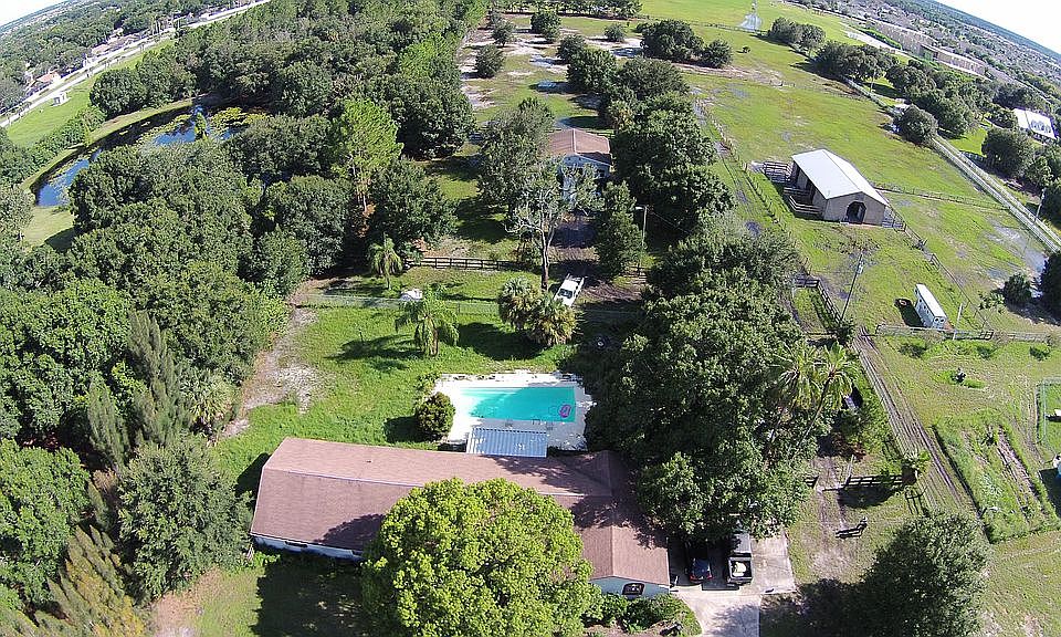 1st image of 10913 Dixon Dr