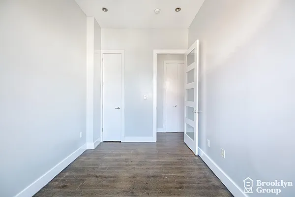 Rented by Brooklyn Group | media 16