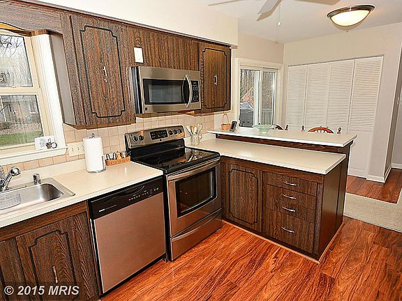 5th image of 12213 Folkstone Dr