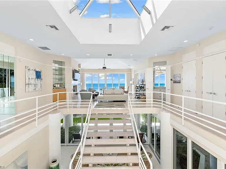 3860 Gordon Dr — Photo 12