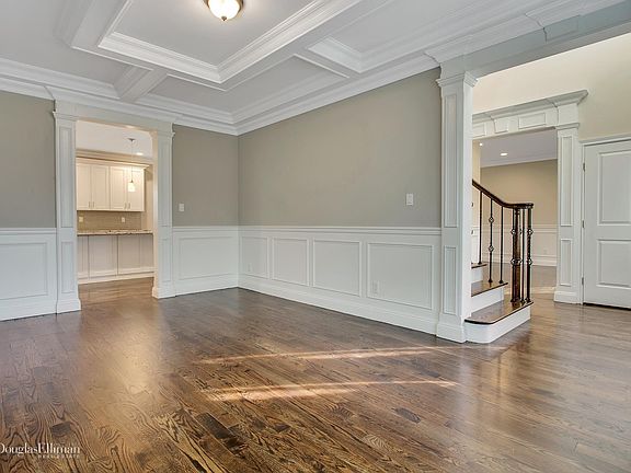 5th image of 43 Ivy Dr