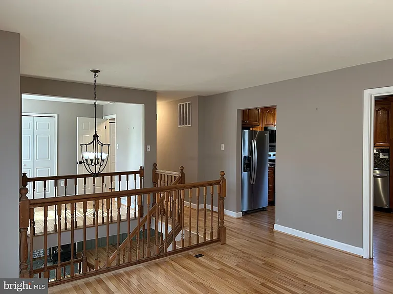 15006 Nebraska Ln — Photo 11