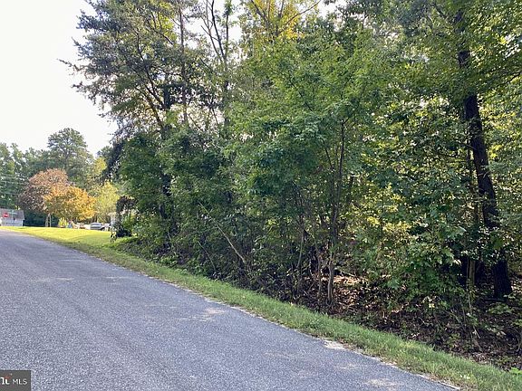 2nd image of 94 Shirley Ln