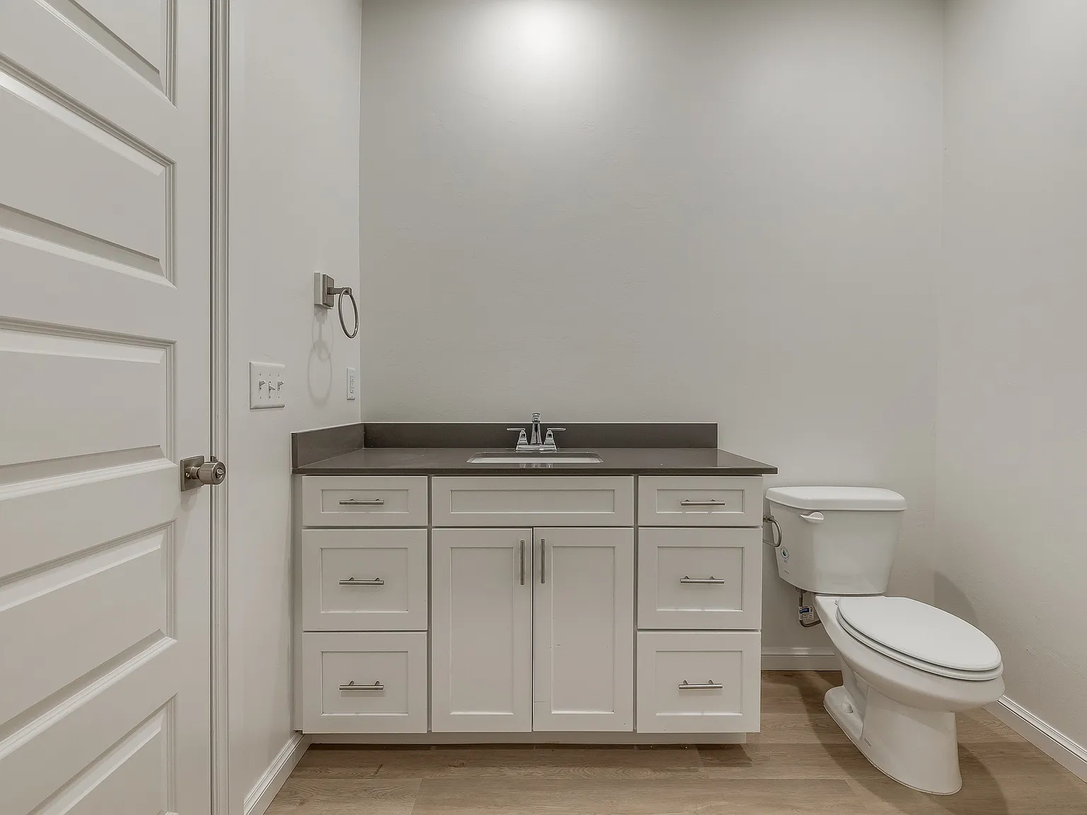 3 bed, 1.5 bath, 1188 sqft, $1,700 — Photo 4