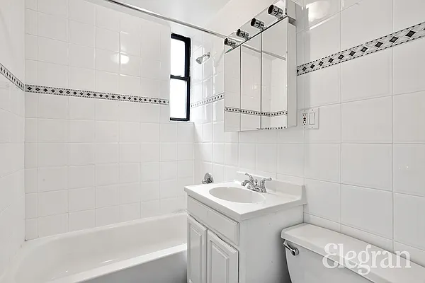 Rented by (Legacy) Elegran | media 5