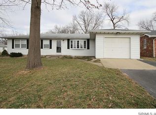 509 Illinois Ave, Wood River, IL 62095