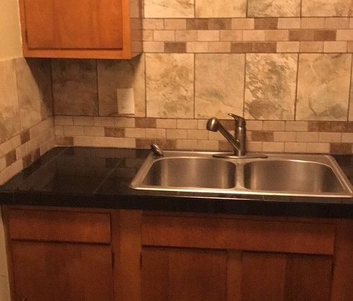 4th image of 1803 W Gramercy Pl APT 1J