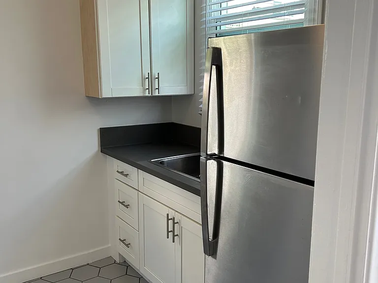 845 S Normandie Ave #20 — Photo 6
