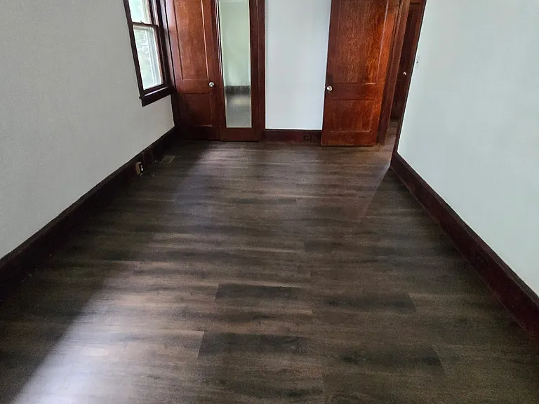 231 Thomson Ave — Photo 8