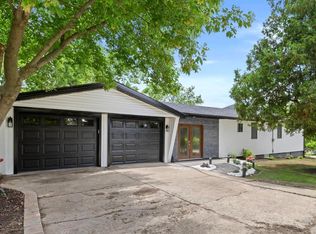 W3990 Longfellow Dr, Lake Geneva, WI 53147
