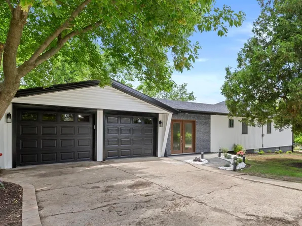 W3990 Longfellow DRIVE, Lake Geneva, WI 53147