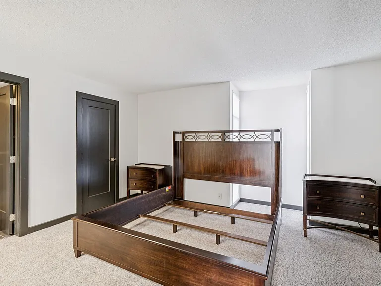 410 W 7th St #244 — Photo 3