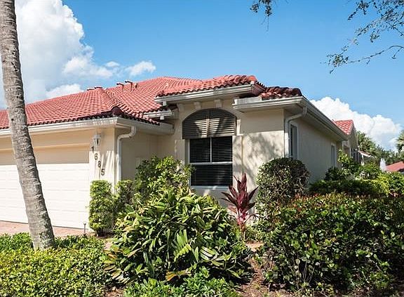 4th image of 1685 Tarpon Bay Dr S