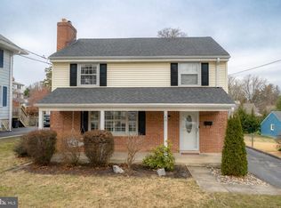 60 S Forest Rd, Springfield, PA 19064