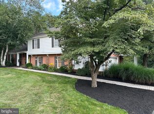 1354 Country Club Dr, Lancaster, PA 17601