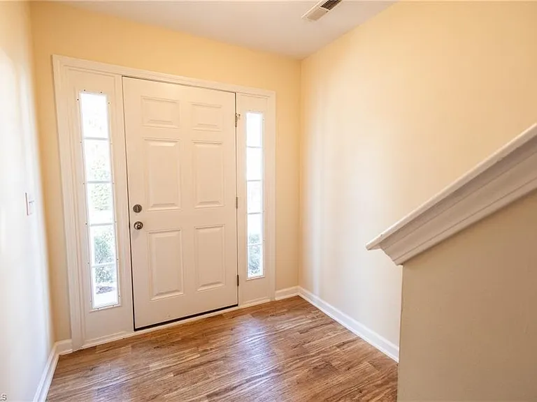 36 Ackland Dr — Photo 2