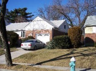 512 Kirkby Rd, Elmont, NY 11003