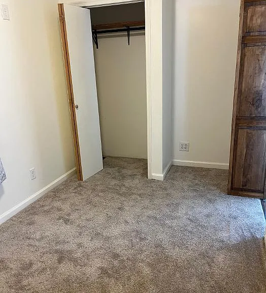 15 Virginia Ave — Photo 5
