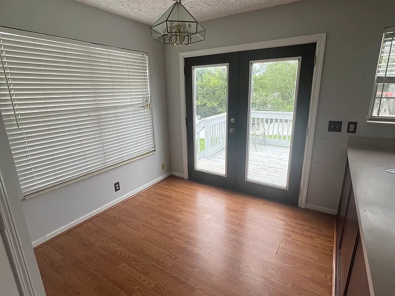 3504 Thornehill Dr — Photo 14