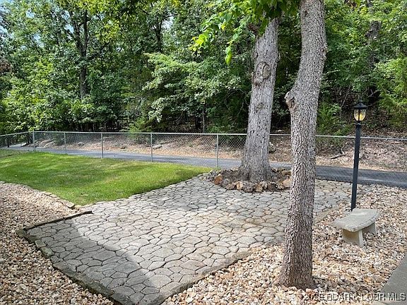 5th image of 165 Lake Shadow Rd