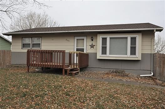 2305 Buffalo St Pierre SD 57501 Zillow