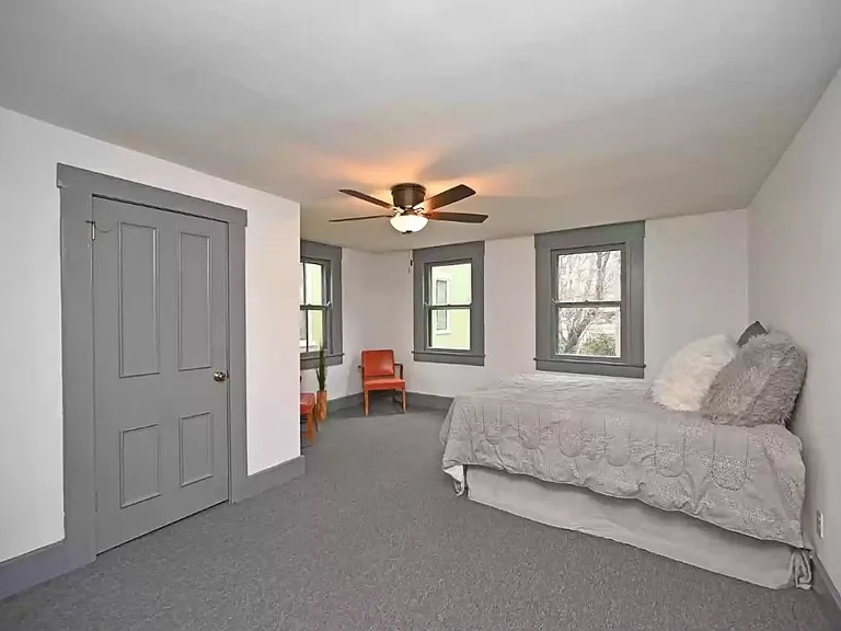 635 Bakewell St — Photo 9