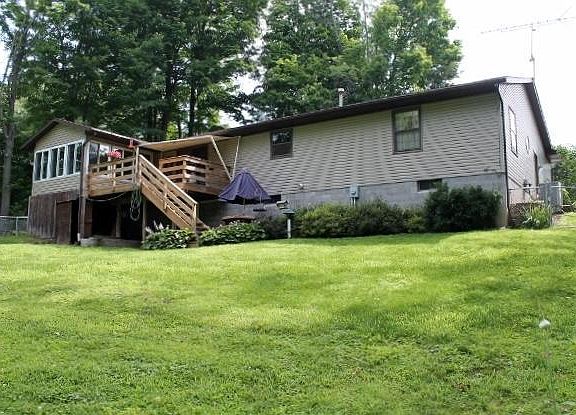 2nd image of 15675 Sherri Dr