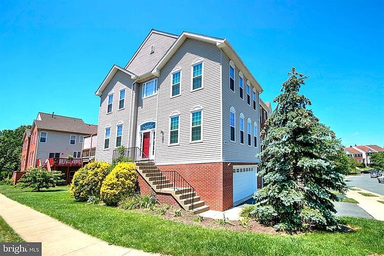 1st image of 20873 Derrydale Sq