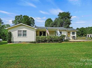 1461 Doggett Rd, Forest City, NC 28043