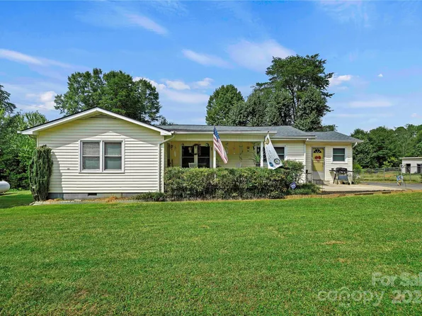 1461 Doggett Rd, Forest City, NC 28043