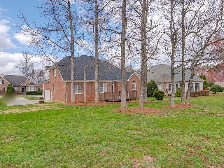 5708 Mabe Dr — Photo 31