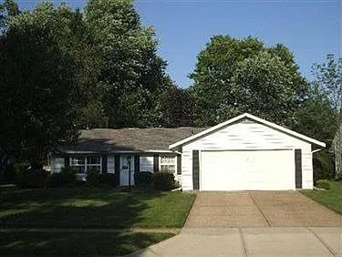 175 Tamarack Dr photo 1