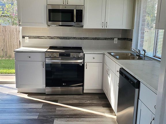2nd image of 15407 Runswick Dr