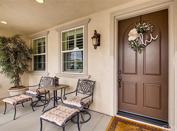3rd image of 32390 Yosemite Ln