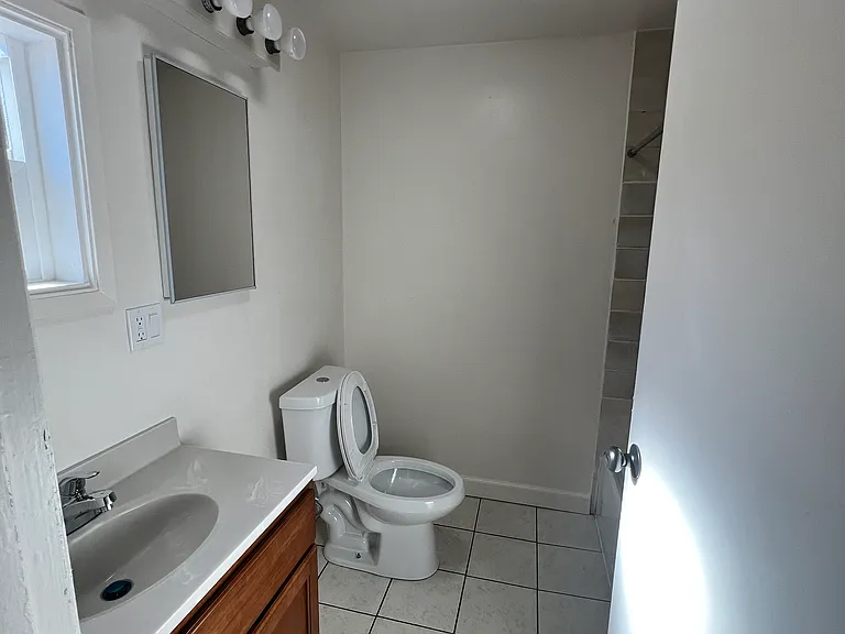1625 Mono Ave #1625 — Photo 6